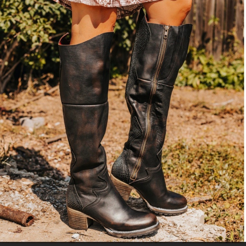 Freebird by Steven~ Black Calgary boots